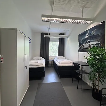 Kotimaailma - Hostellihuone 4 * كوكولا